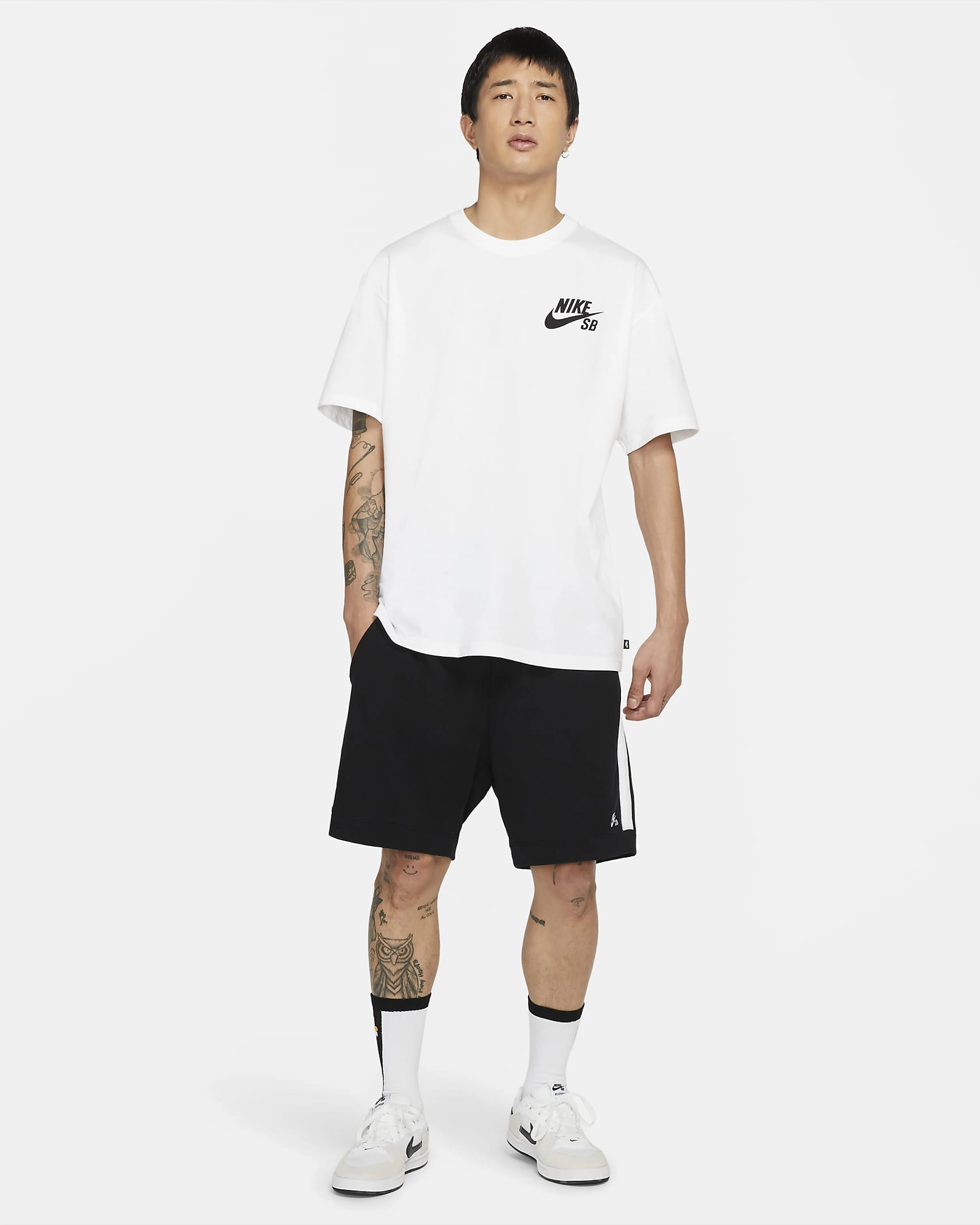 Nike SB Logo Skate T-Shirt - Streetwear-Legende trifft auf lässigen Skate-Style, dein neuer Look wartet!